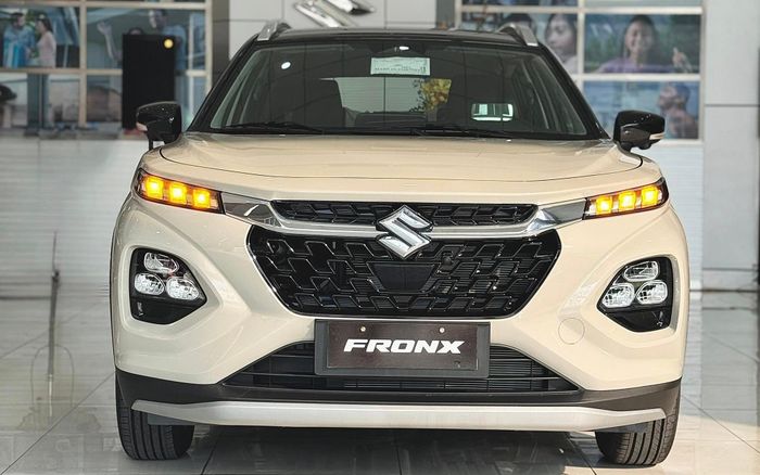 Fronx có giá thấp nhất phân khúc và rẻ hơn cả những mẫu hatchback nhỏ. Ảnh: Đại lý