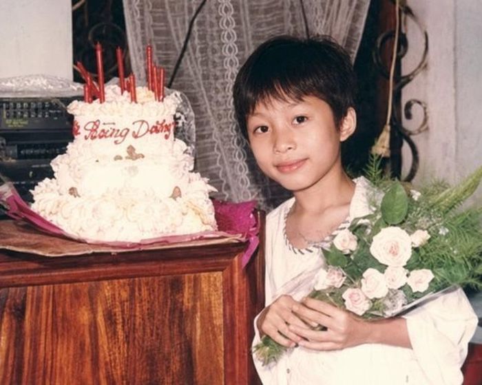 Gương mặt lúc 9 tuổi sáng sủa của ca sĩ Tùng Dương.