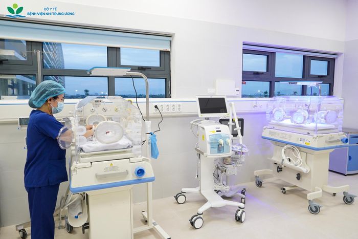 Khoa Sơ sinh và Điều trị tích cực Cơ sở 2 được đầu tư chuyên sâu.