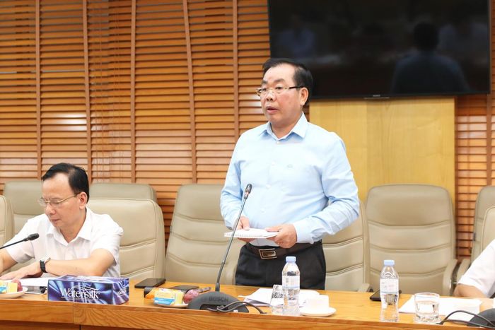 Ông Nguyễn Quang Huân - Phó Chủ nhiệm Hội đồng tư vấn về Khoa học công nghệ và Chuyển đổi số UBTƯ MTTQ Việt Nam phát biểu tại Hội nghị.