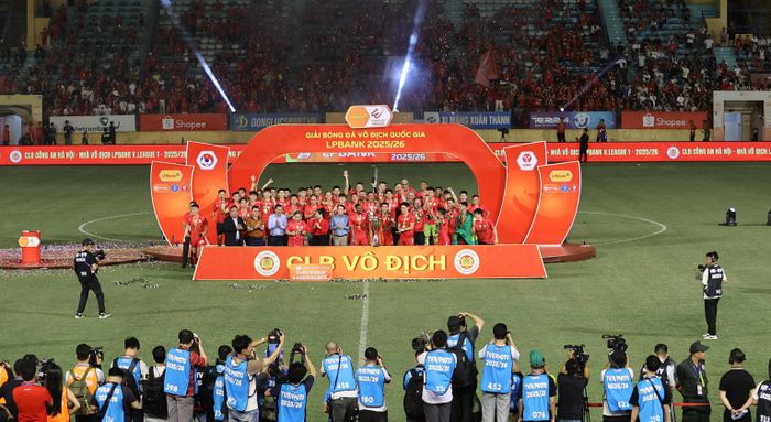  Tân vô địch V-League CLB Công an Hà Nội. Ảnh: VPF. 