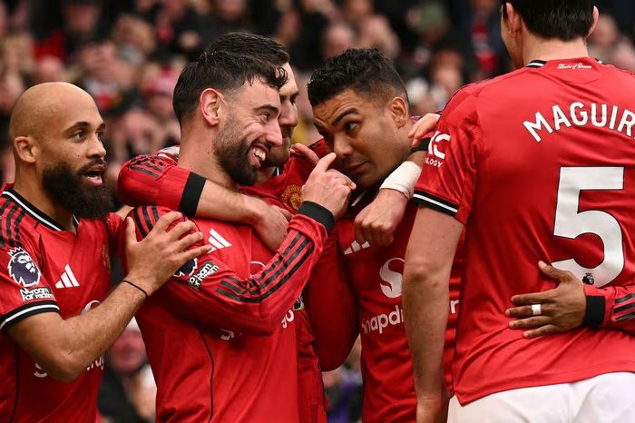  Rooney không tin MU có thể vô địch Premier League hay Champions League mùa tới. ẢNH: AFP 