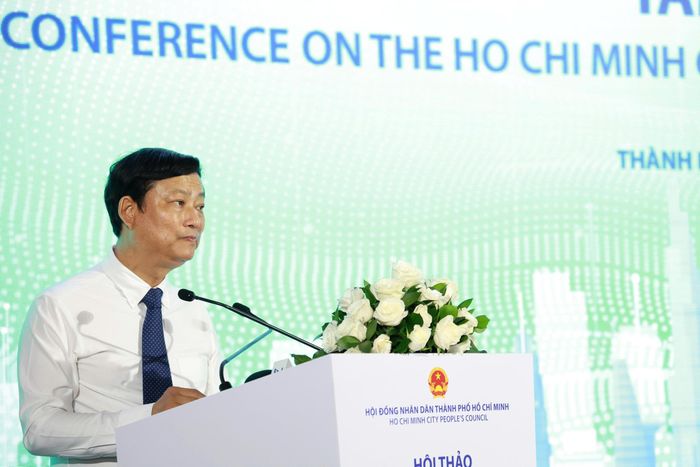  Chủ tịch HĐND TP.HCM Võ Văn Minh nhấn mạnh, việc xây dựng và triển khai Quy hoạch tổng thể TP.HCM có ý nghĩa đặc biệt quan trọng. Ảnh: THANH THÙY 