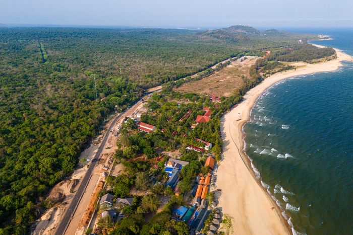  Tuyến đang được đề xuất đầu tư theo phương thức PPP, hợp đồng BT, tổng kinh phí hơn 44.000 tỷ đồng. Quy mô thiết kế 4 làn xe hoàn chỉnh, vận tốc 100 km/h và sẽ nâng cấp lên 6 làn xe trong tương lai. 