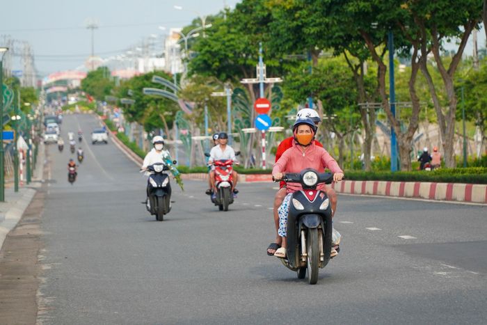  Trên nền tảng này, việc lên phường sẽ là động lực để địa phương đẩy nhanh đầu tư hạ tầng, thu hút nguồn lực phát triển và nâng cao đời sống người dân. 