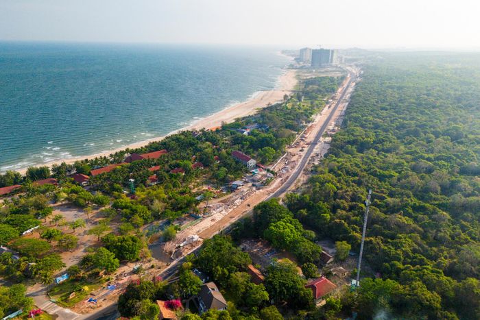  Giữ vai trò trung tâm phát triển kinh tế du lịch của huyện Xuyên Mộc cũ, Hồ Tràm được quy hoạch trở thành “thủ phủ” của khu du lịch quốc gia trải dài từ Long Hải đến Bình Châu. 