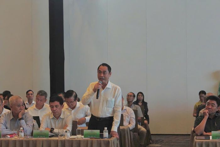  Ông Nguyễn Hoàn Vũ, Tổng giám đốc Tập đoàn Becamex, phát biểu góp ý tại hội thảo. Ảnh: Thảo Liên. 