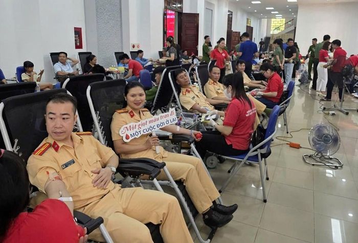 Chương trình thu hút hơn 3.000 người đăng kí tham gia hiến máu, với mục tiêu dự kiến tiếp nhận hơn 1.000 đơn vị máu