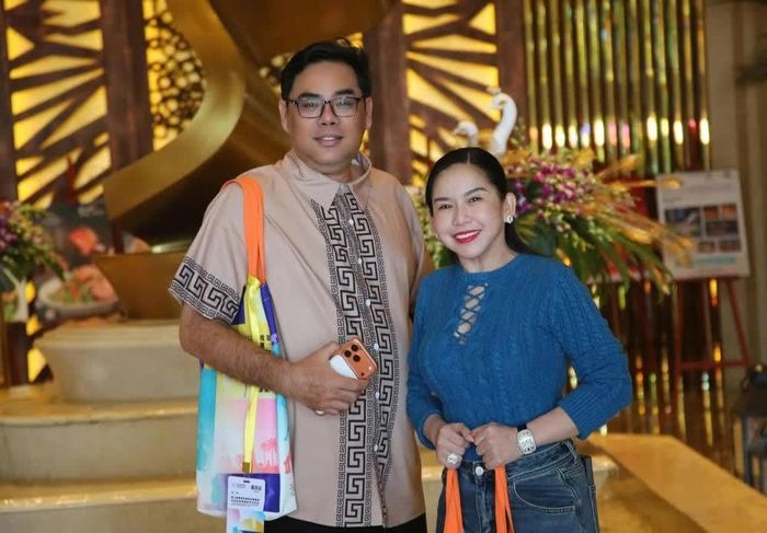 Nữ diễn viên Bình Tinh (phải) và đạo diễn Lê Nguyên Đạt