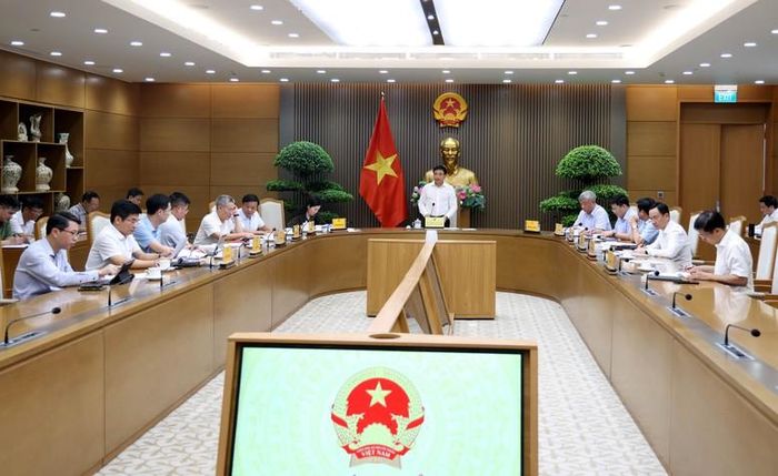 Các ý kiến tại cuộc họp đều thống nhất cao về sự cần thiết phải xây dựng và sớm ban hành bộ tiêu chí đánh giá KPI giải ngân vốn đầu tư công - Ảnh: VGP/Đức Tuân