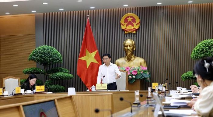 Phó Thủ tướng Nguyễn Văn Thắng chủ trì cuộc họp về phương án chấm điểm KPI các bộ, ngành, địa phương về thực hiện giải ngân vốn đầu tư công - Ảnh: VGP/Đức Tuân