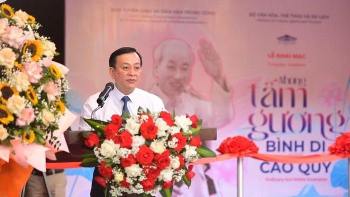 Tiến sĩ Vũ Mạnh Hà, Giám đốc Bảo tàng Hồ Chí Minh phát biểu.