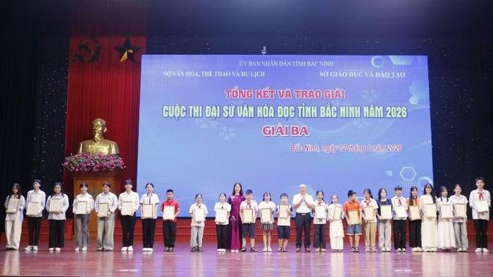 Nhóm các thí sinh đạt giải Ba.