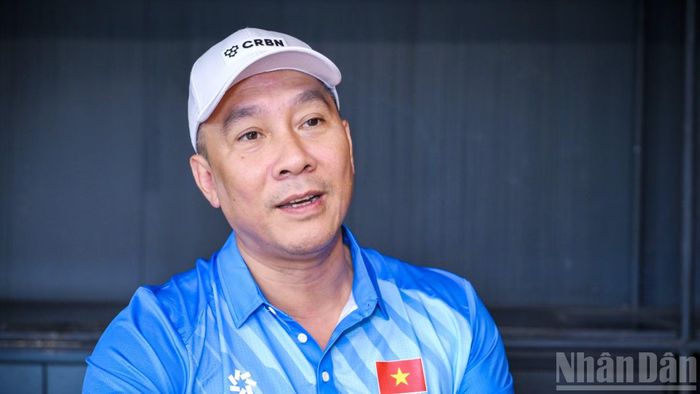 Huấn luyện viên trưởng Nguyễn Tuấn Kiệt của đội tuyển bóng chuyền nữ Việt Nam. (Ảnh: THÀNH ĐẠT)