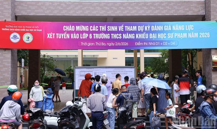 Năm học 2026-2027, Trường trung học cơ sở năng khiếu Đại học Sư phạm tuyển sinh 200 chỉ tiêu vào lớp 6, phạm vi tuyển sinh trong cả nước.