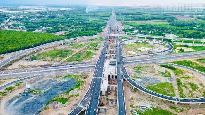 Những hạng mục còn lại của nút giao Long Thành đang được đẩy nhanh tiến độ hoàn thành.
