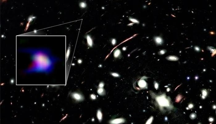 Thiên hà LAP1-B là loại thiên hà tổ tiên mà các nhà khoa học luôn tìm kiếm - Ảnh: NASA/ESA/CSA