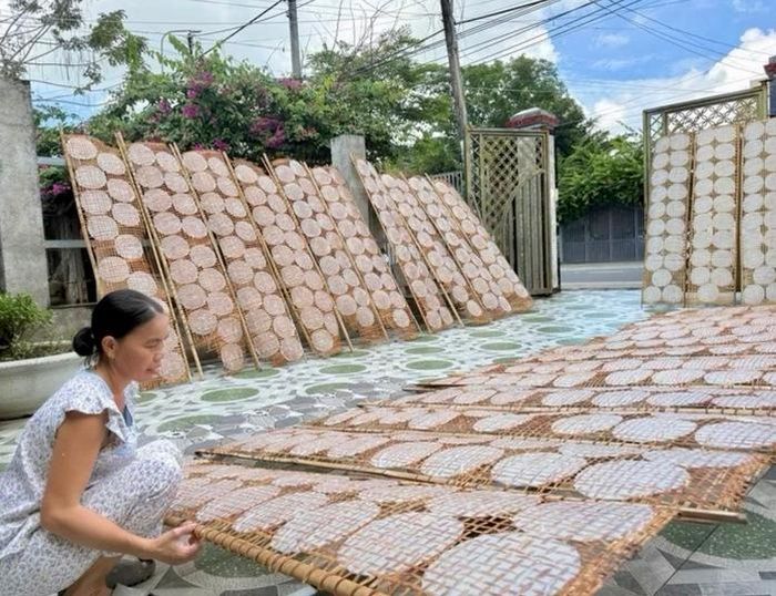 Nghề làm bánh tráng An Ngãi được đưa vào Danh mục Di sản văn hóa phi vật thể quốc gia