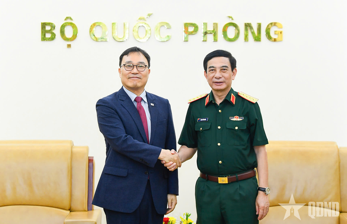 Đại tướng Phan Văn Giang tiếp Đại sứ Hàn Quốc Choi Young Sam.