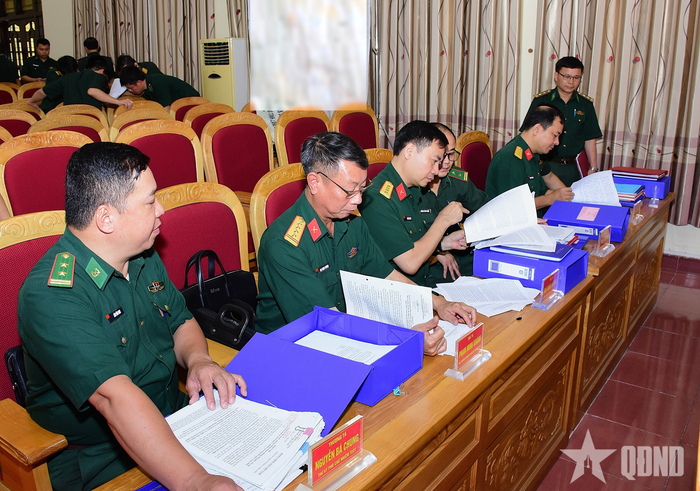 Đoàn công tác tiến hành kiểm tra, nắm tình hình tại Ban chỉ huy BĐBP tỉnh Lạng Sơn.