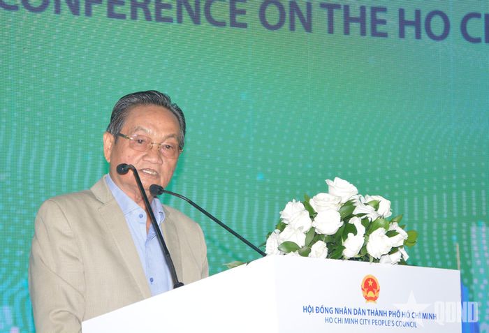 TS Trần Du Lịch phát biểu. 