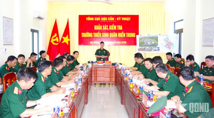  Quang cảnh buổi kiểm tra, khảo sát tại Trường Thiếu sinh quân miền Trung. 