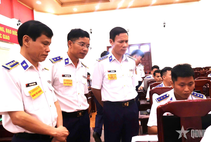  Kiểm tra phần thi kiến thức. 