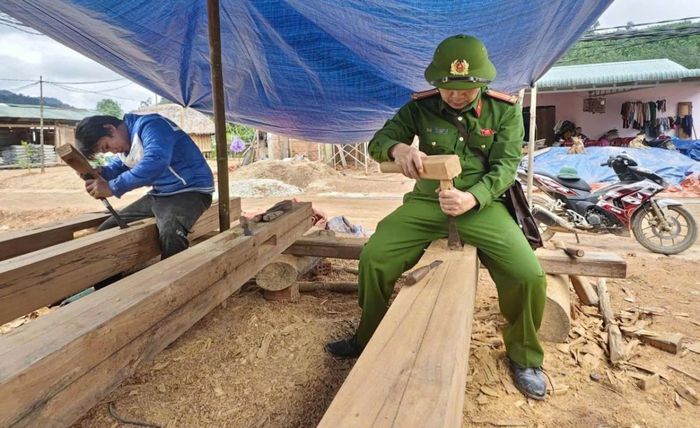 Lực lượng Công an xã "nghe dân nói, nói dân hiểu, làm dân tin". Ảnh:P.V