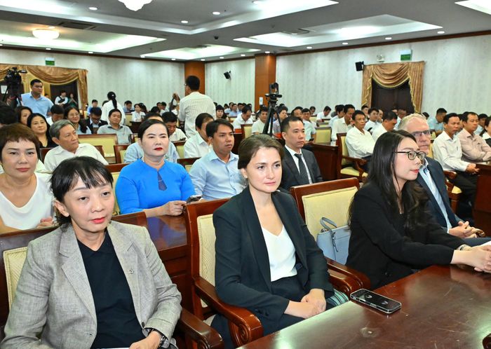 Đại biểu dự hội nghị. Ảnh: VIỆT DŨNG