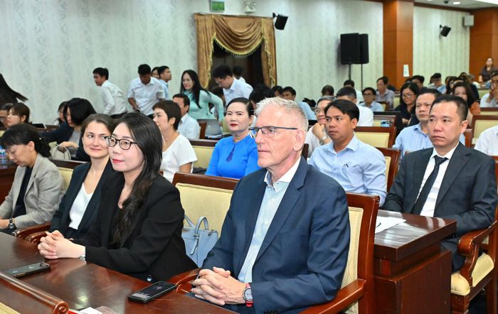 Đại biểu dự hội nghị. Ảnh: VIỆT DŨNG