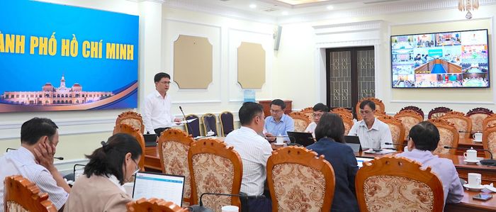 Các đại biểu tham dự hội nghị tại điểm cầu UBND TPHCM. ẢNH QUANG HUY