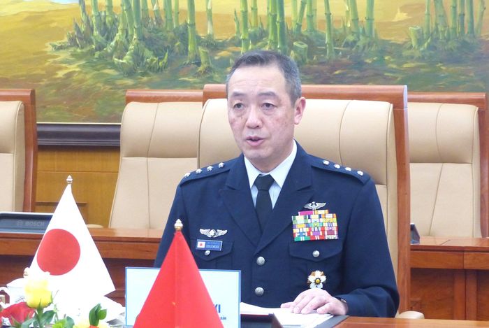 Đại tướng Uchikura Hiroaki phát biểu tại hội đàm. Ảnh: TRẦN BÌNH