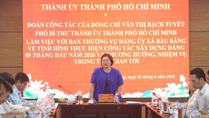 Phó Bí thư Thành ủy TPHCM Văn Thị Bạch Tuyết phát biểu chỉ đạo tại buổi làm việc