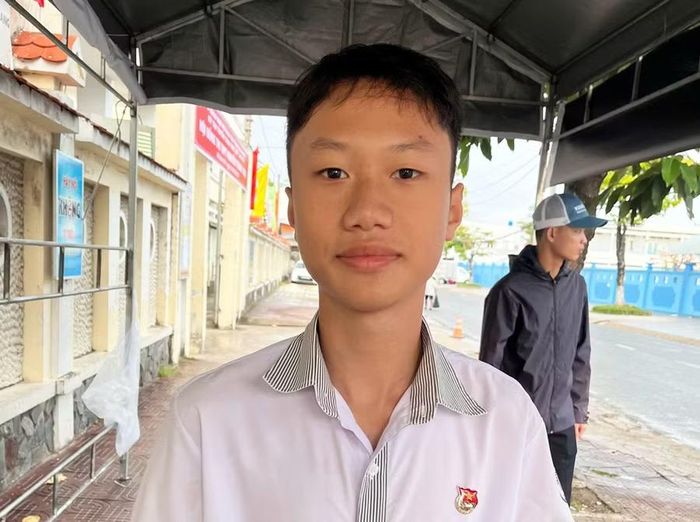 Em Trần Đặng Phú Khang mong muốn đề thi Ngữ văn có phần nghị luận xã hội.