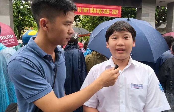 Thí sinh Hồ Di Phúc dự thi vào Trường THPT chuyên Lương Văn Chánh, Đắk Lắk. (Ảnh: TT)