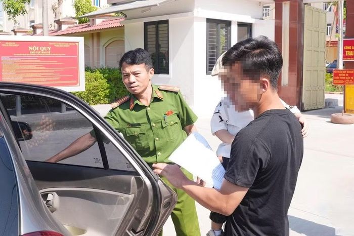 Phạm nhân sum vầy, đoàn tụ cùng gia đình.