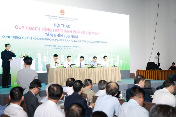 Đơn vị tư vấn báo cáo về Quy hoạch tổng thể TPHCM. Ảnh: Ngô Tùng