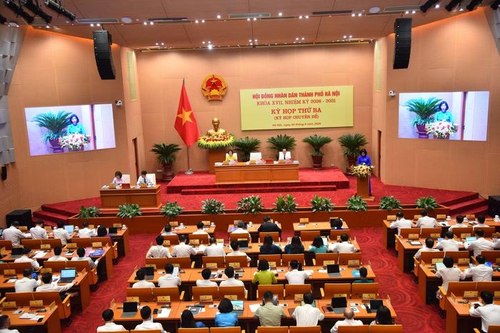 Toàn cảnh kỳ họp thứ 3 HĐND thành phố được tổ chức ngày 2/6.