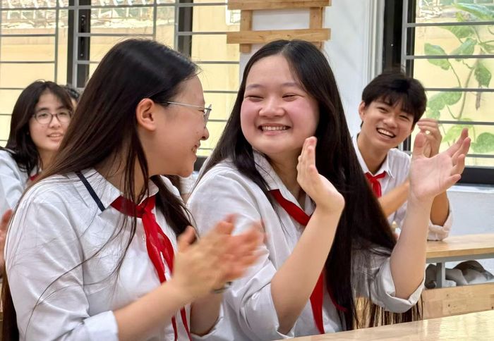 Học sinh lớp 9A2 Trường THCS Giảng Võ trước ngày thi tuyển lớp 10 THPT năm nay