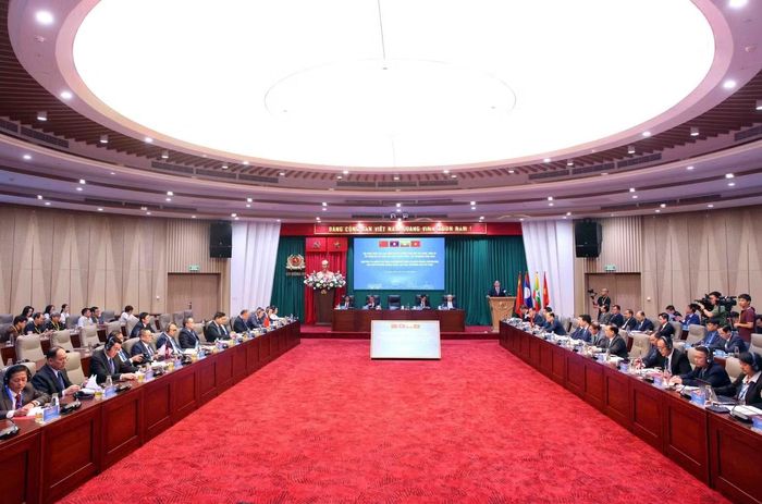 Toàn cảnh hội nghị.