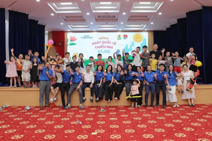 Chương trình là dịp để các gia đình người lao động PTSC Thanh Hóa gặp gỡ, chia sẻ, góp phần tăng thêm sự gắn kết giữa người lao động và doanh nghiệp.