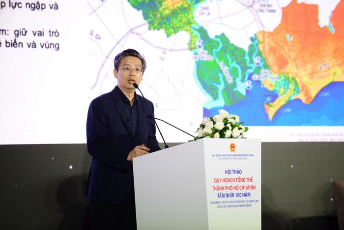 Ông Sầm Minh Tuấn - Phó Giám đốc VIUP phát biểu tại hội thảo. Ảnh: Quang Định