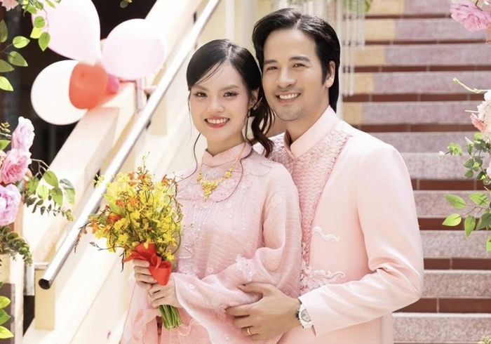 Diễn viên Đoàn Minh Tài và bà xã Đan Ngọc, kém anh 16 tuổi vừa tổ chức lễ cưới tháng 12/2025. 