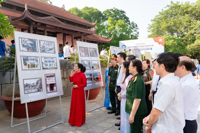 Hơn 300 ảnh tư liệu quý về cuộc đời, sự nghiệp của Chủ tịch Hồ Chí Minh được trưng bày tại triển lãm
