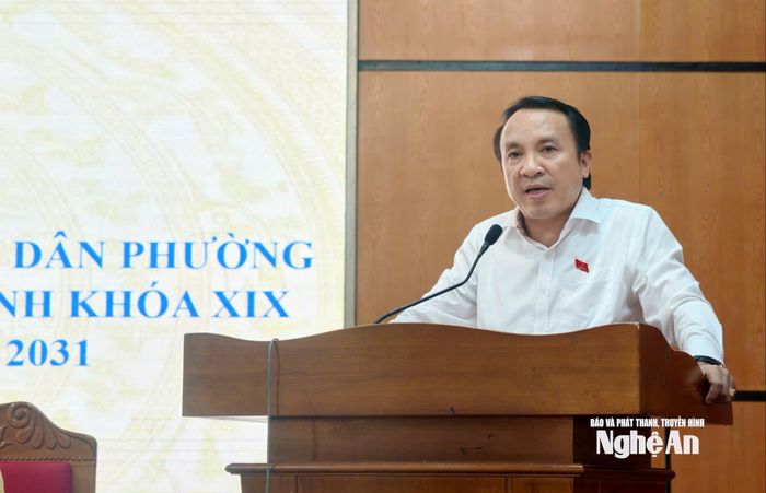 Ông Dương Đình Chỉnh - Ủy viên Ban Thường vụ Tỉnh ủy, Phó Chủ tịch Thường trực HĐND tỉnh phát biểu tại hội nghị.