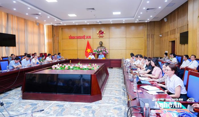 Quang cảnh tại điểm cầu Nghệ An. Ảnh: Thu Hiền