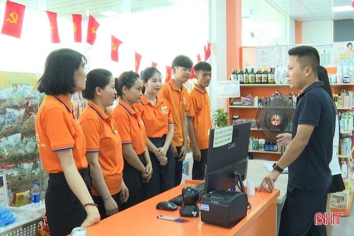 Sự đồng hành của chồng giúp chị Oanh thêm vững tin với quyết định "rẽ hướng" của mình.