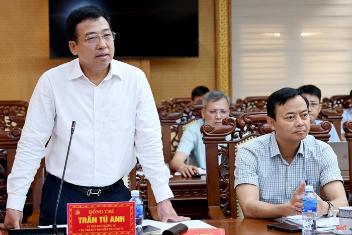 Đồng chí Trần Tú Anh - Chủ nhiệm UBKT Tỉnh ủy cho rằng các địa phương cần chủ động hơn trong triển khai các nhiệm vụ.