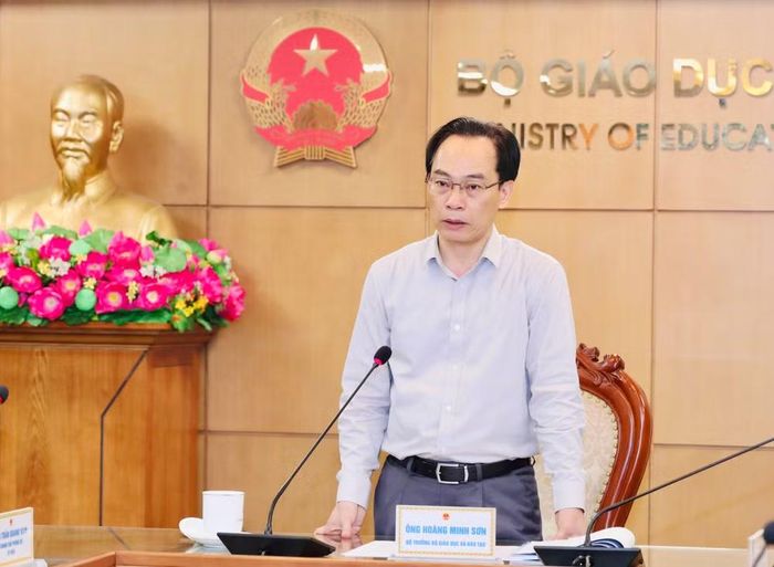 Bộ trưởng Bộ Giáo dục và Đào tạo Hoàng Minh Sơn phát biểu tại hội nghị. (Ảnh: PV/Vietnam+)