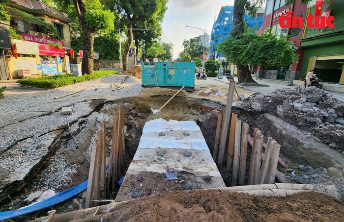 Trung bình mỗi ngày các đơn vị thi công hoàn thành khoảng 60 m tuyến cống. Đến ngày 29/5 đã tháo dỡ rào chắn tại 2 điểm trên phố Quang Trung và 5 điểm tại các tuyến phố khác.
